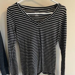 Mossimo vneck long sleeve shirt